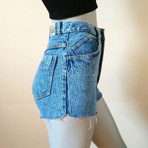 Vintage Acid Wash Jean Shorts - Picture 2 of 8